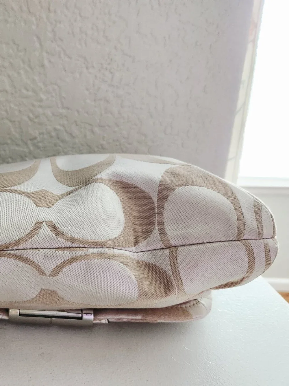 Euc Coach Kristen Light Khaki Signature Shoulder Bag
